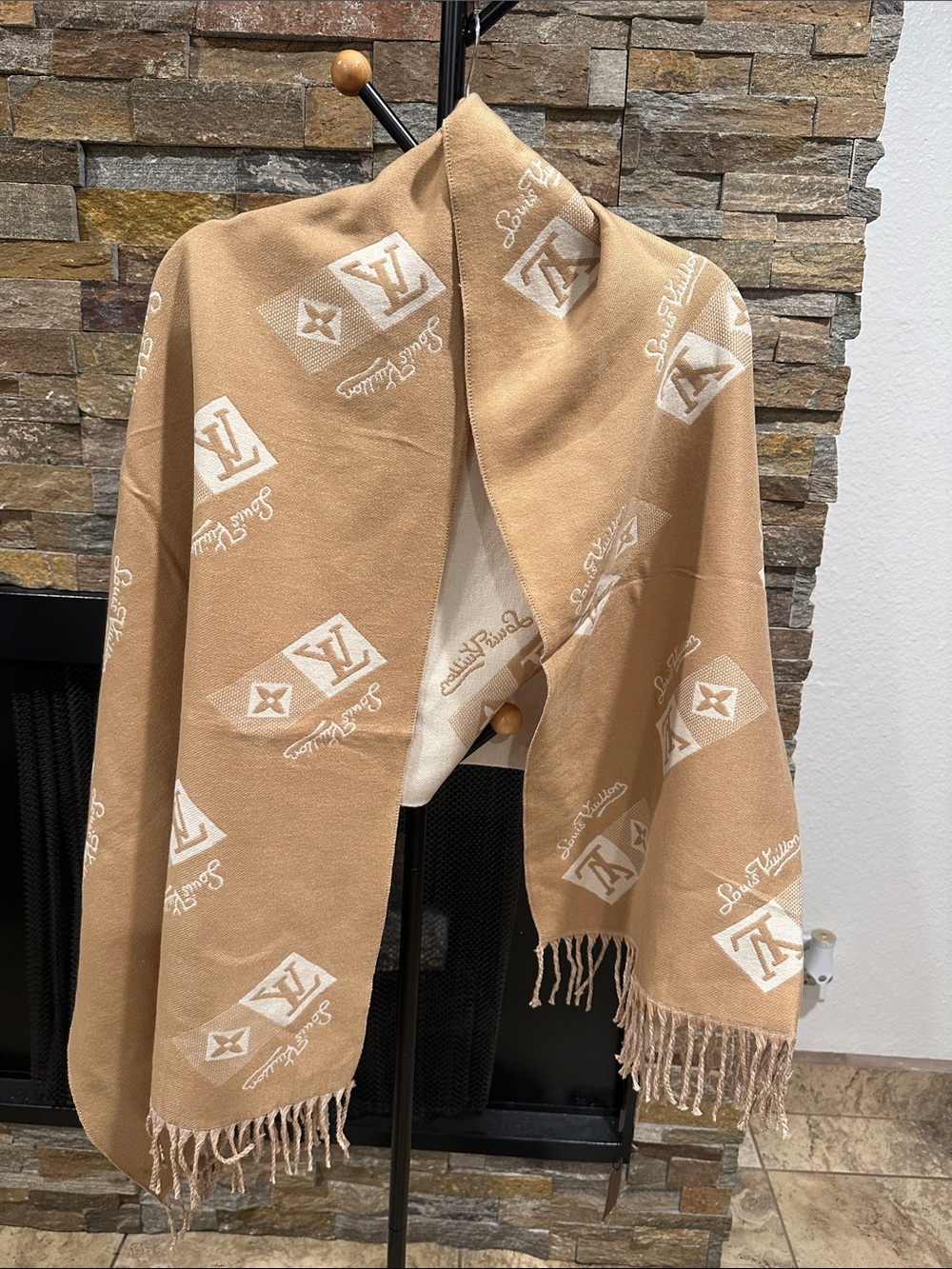 Camel & Ivory women’s scarf